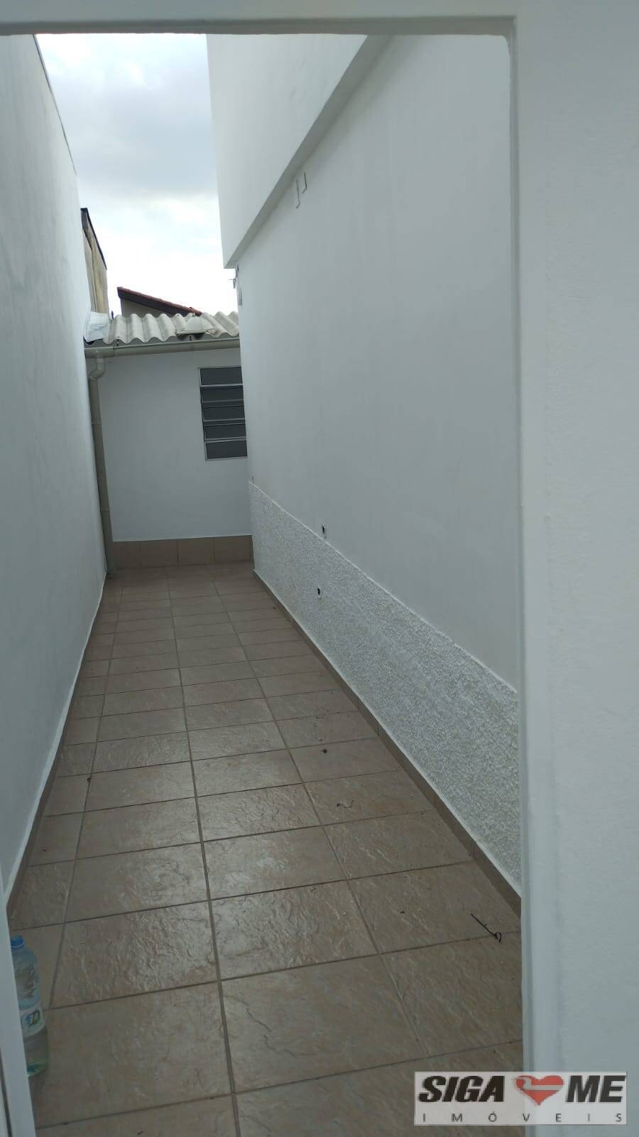 Casa para alugar com 2 quartos, 130m² - Foto 9