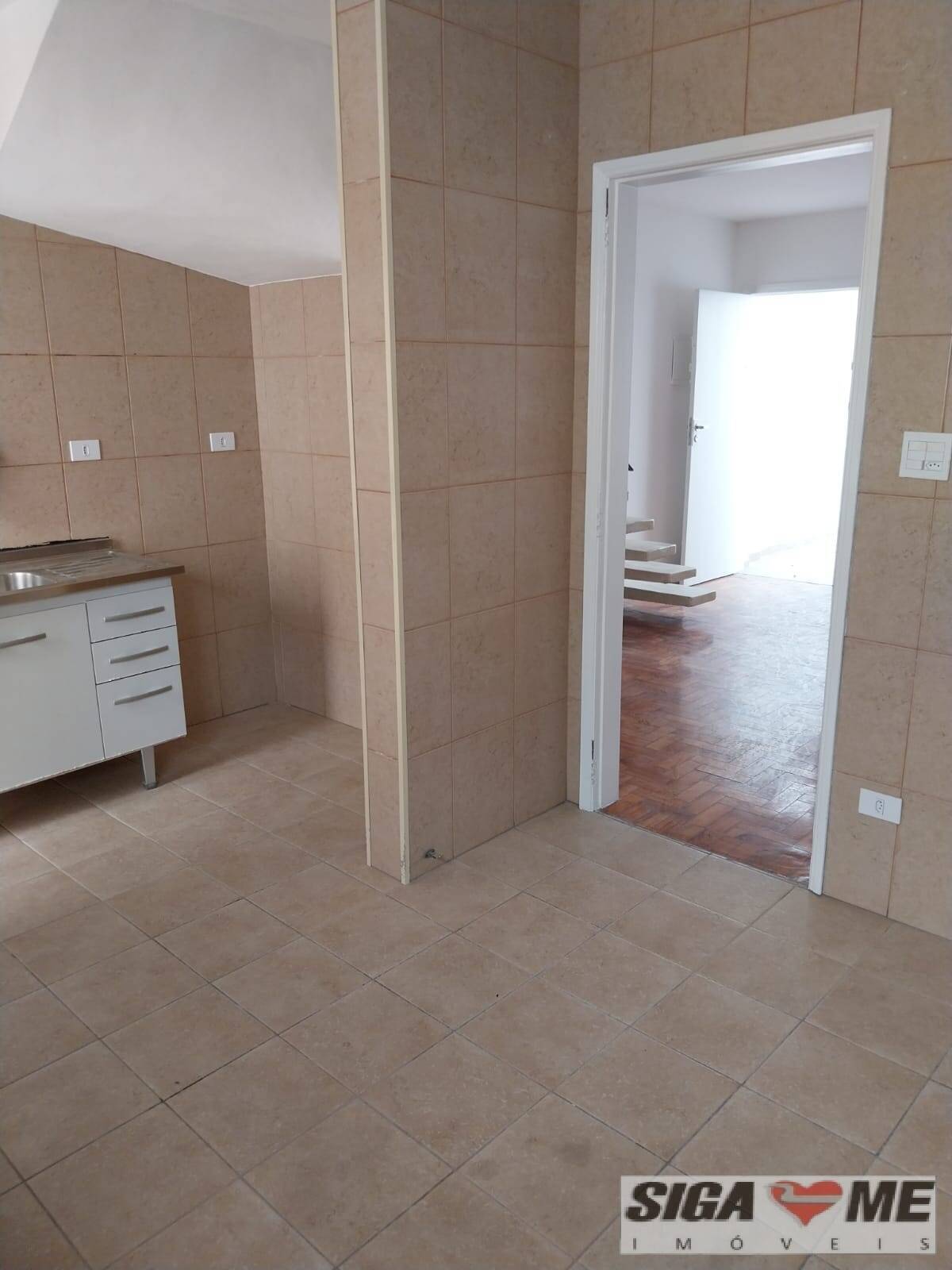 Casa para alugar com 2 quartos, 130m² - Foto 42