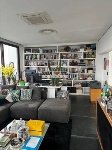 Apartamento, 3 quartos, 240 m² - Foto 1