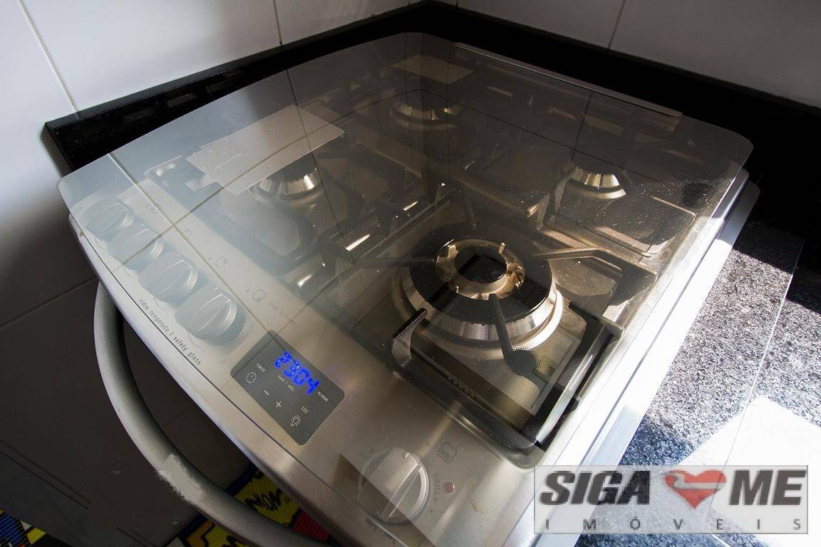 Apartamento para alugar com 2 quartos, 90m² - Foto 11