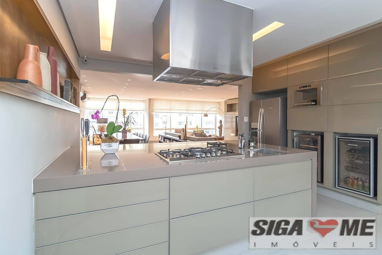 Apartamento para alugar com 3 quartos, 220m² - Foto 6