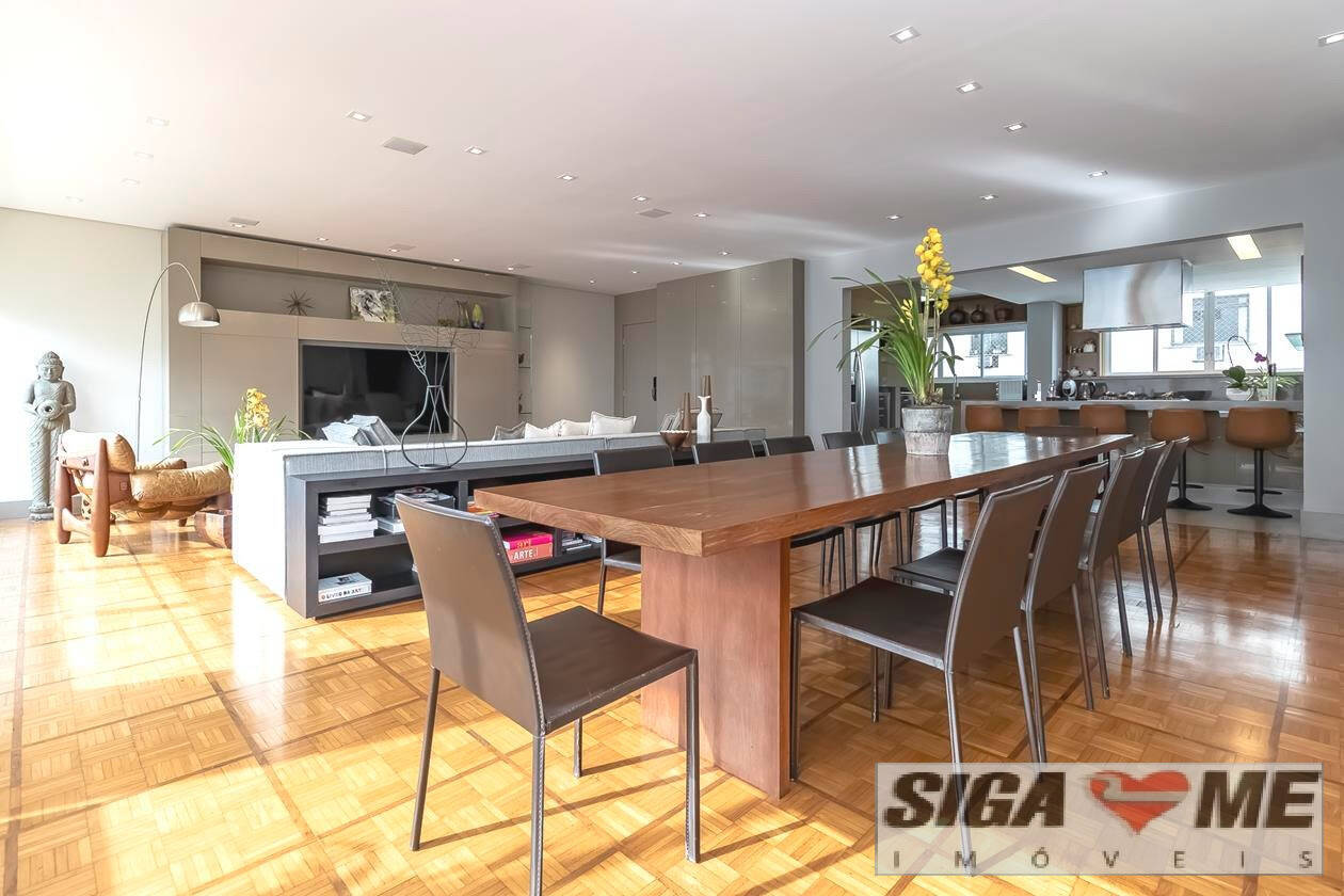 Apartamento para alugar com 3 quartos, 220m² - Foto 1